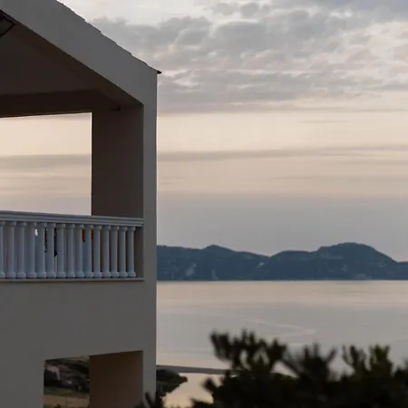 Pasifai Lejlighed Mourteri